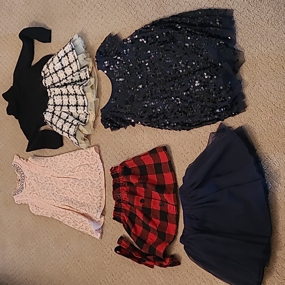 Girls size 5-6 holiday wear